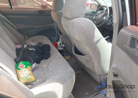 2004 Toyota Camry Le z USA, uszkodzony, nr VIN 4T1BE32K34U314309